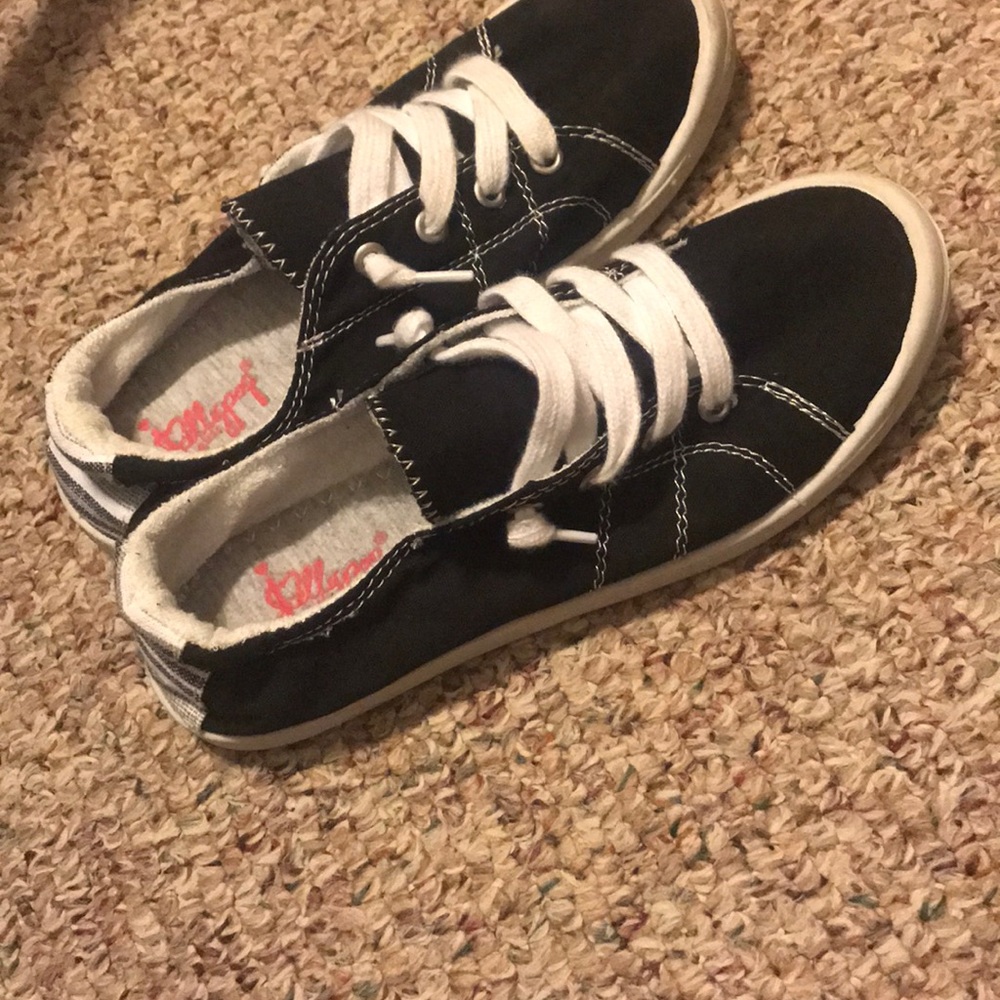 Jellypop canvas shoes